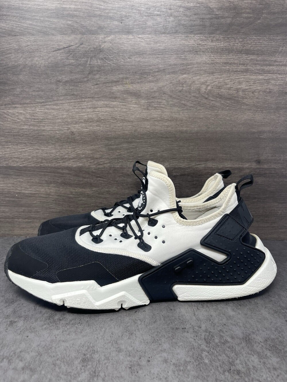 Nike Air Huarache Drift Size 15 Mens Sail Black White Lifestyle Shoes AH7334-002